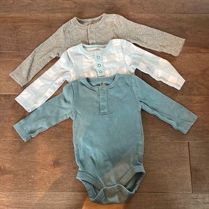 Bundle of 3 cloud island Henley onesies 0-3 months